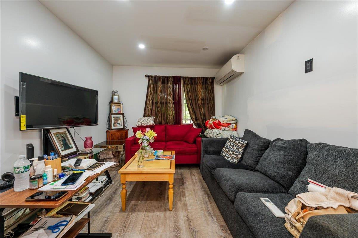 Single Family Barnes  Bronx, NY 10467, MLS-872207-15