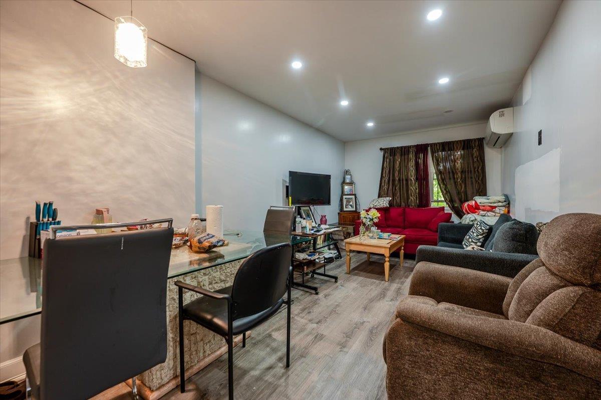 Single Family Barnes  Bronx, NY 10467, MLS-872207-17