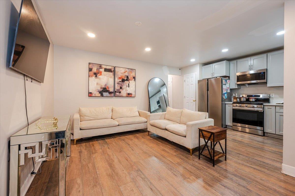 Single Family Barnes  Bronx, NY 10467, MLS-872207-6