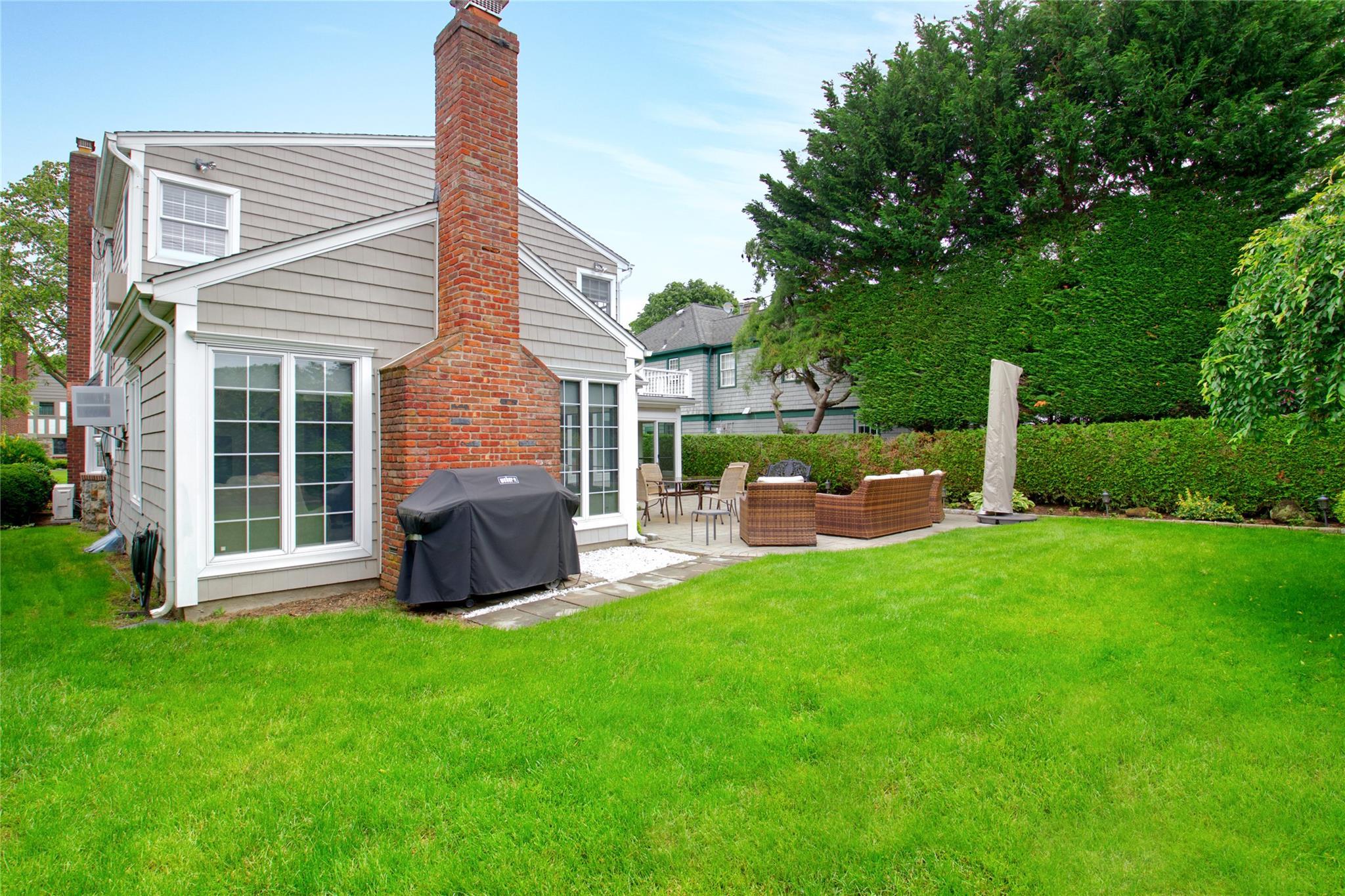 Single Family Huntington  Nassau County, NY 11530, MLS-872217-37