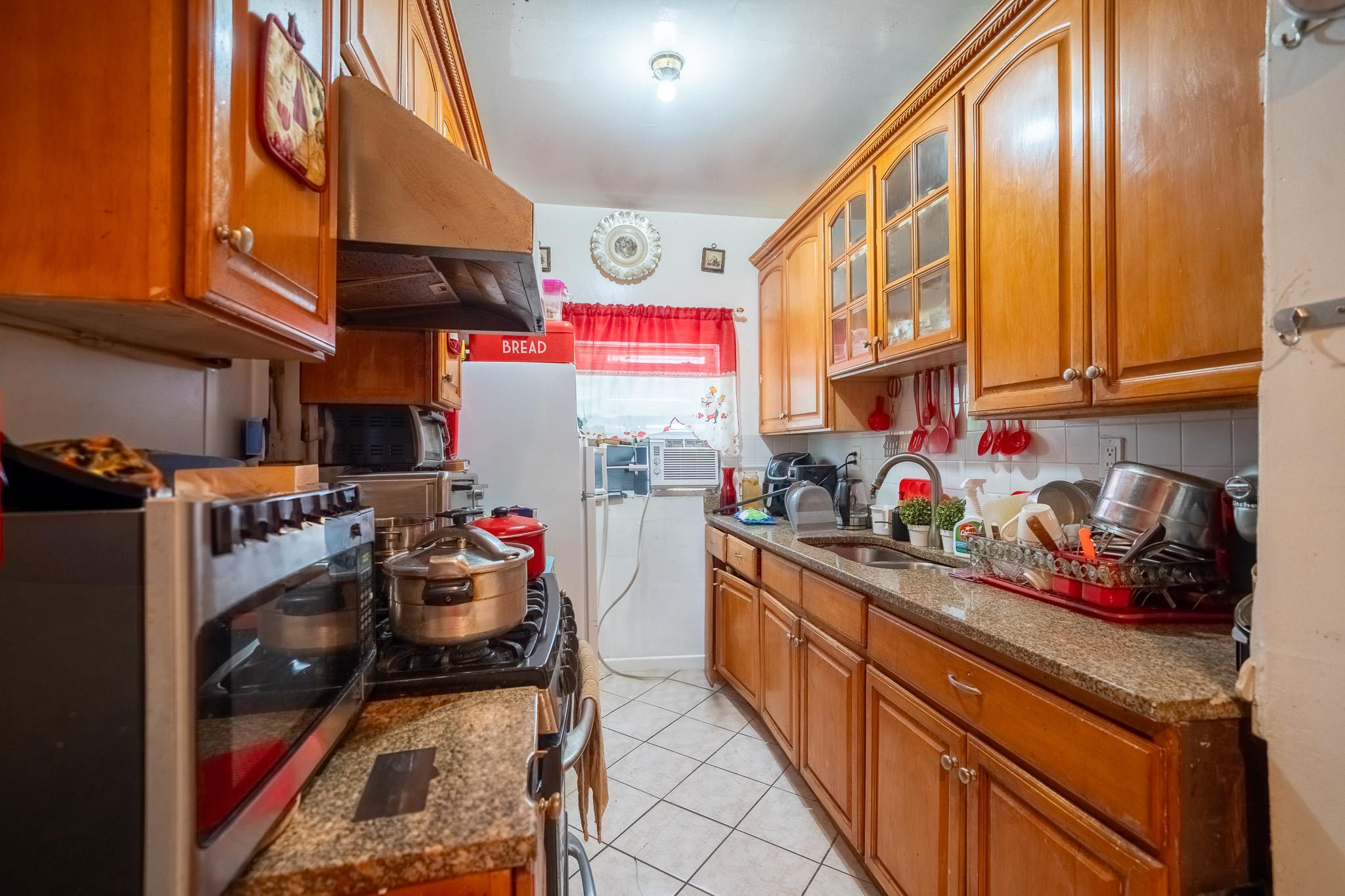 Single Family Brighton 10th Brooklyn, NY 11235, MLS-872241-18