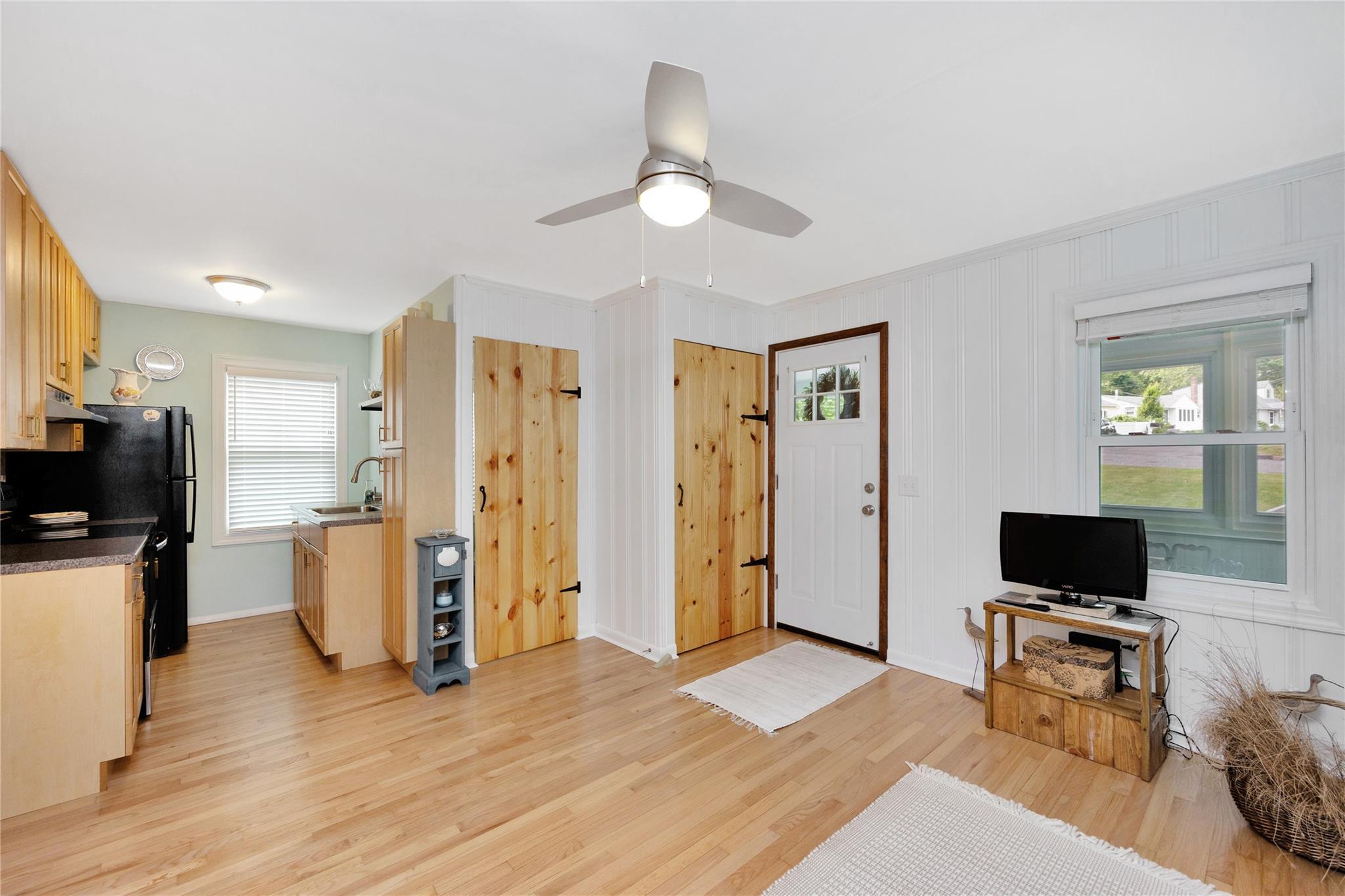 Single Family Wyandanch  Suffolk County, NY 11961, MLS-872243-7