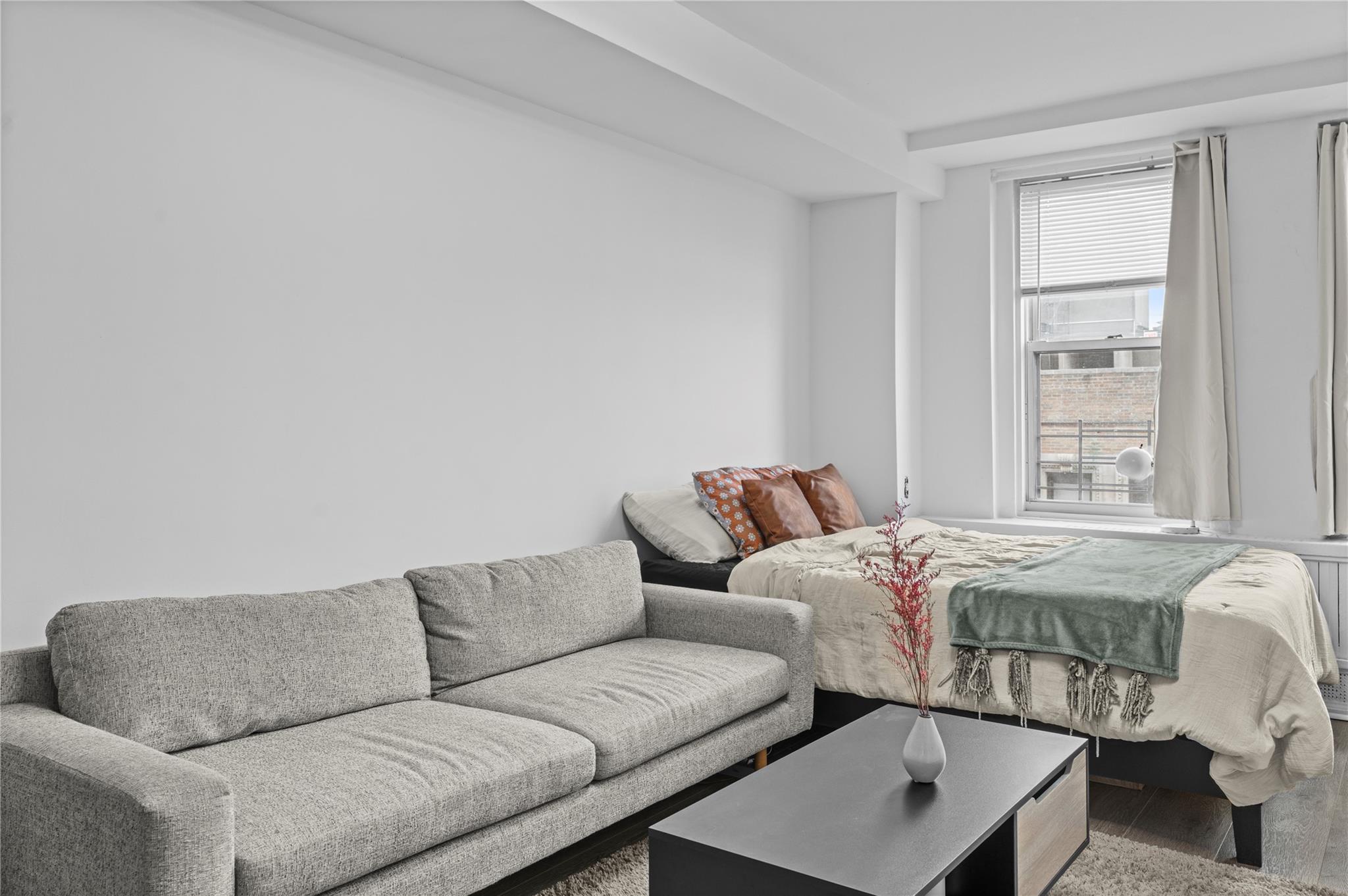 Coop Riverside  Manhattan, NY 10025, MLS-872256-8