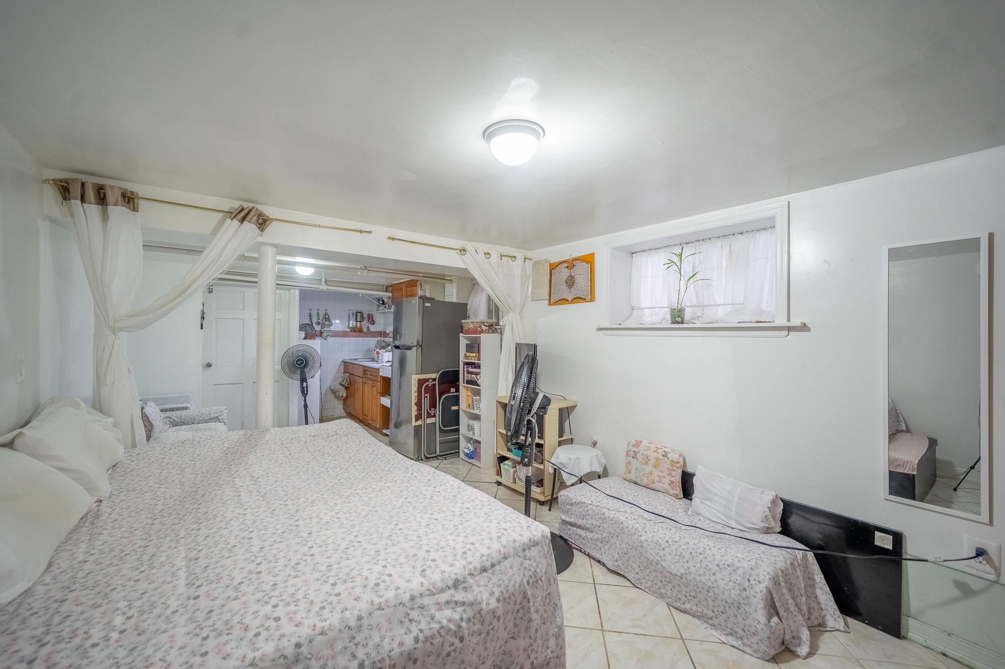 Single Family Brighton 10th Brooklyn, NY 11235, MLS-872275-31