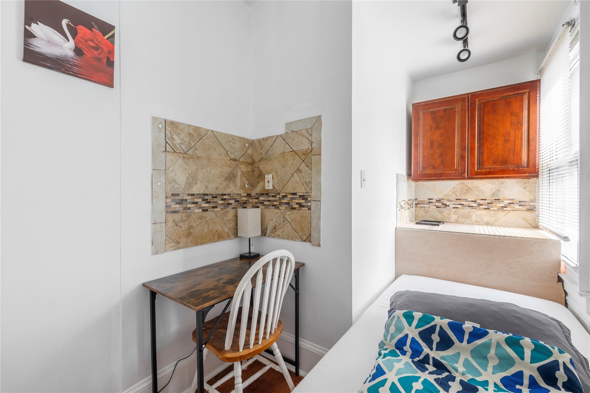 Single Family 87th  Queens, NY 11372, MLS-872278-12