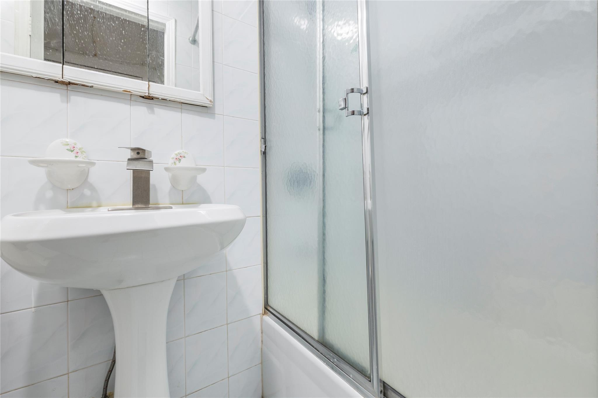 Single Family 87th  Queens, NY 11372, MLS-872278-9