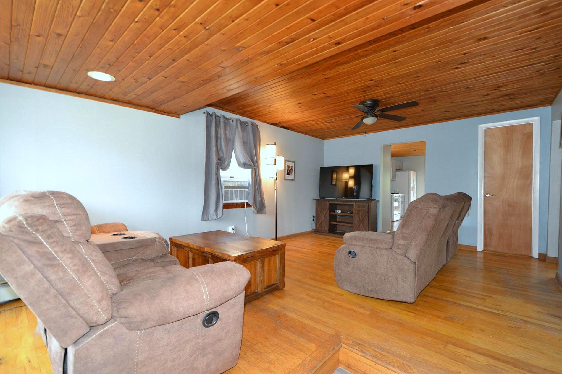 Single Family Smith  Suffolk County, NY 11751, MLS-872279-3