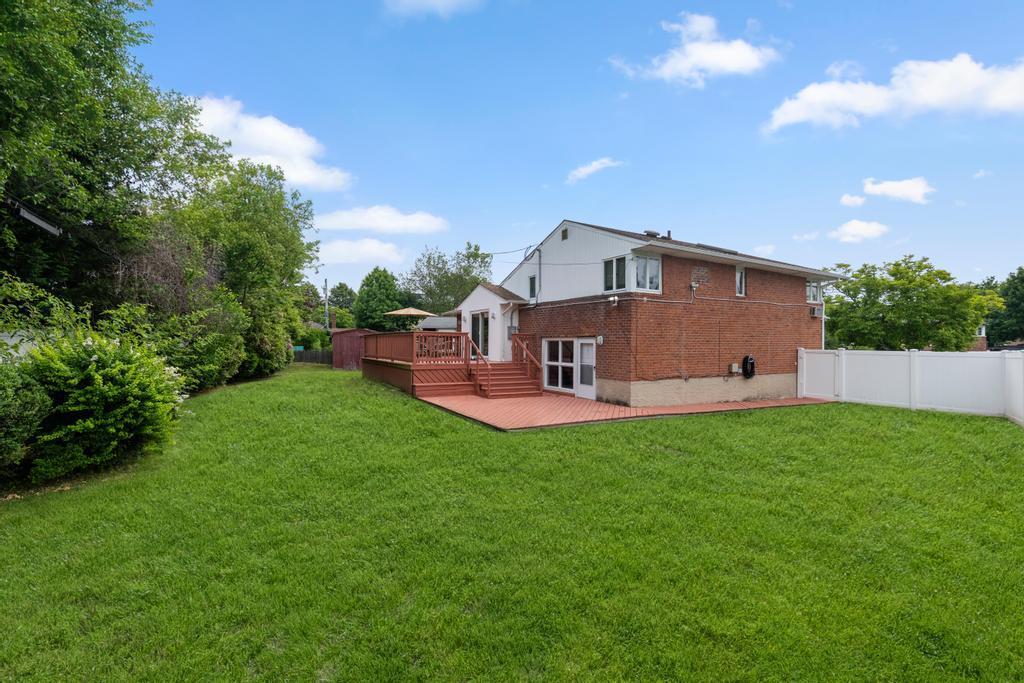 Single Family Bart  Nassau County, NY 11803, MLS-872287-25