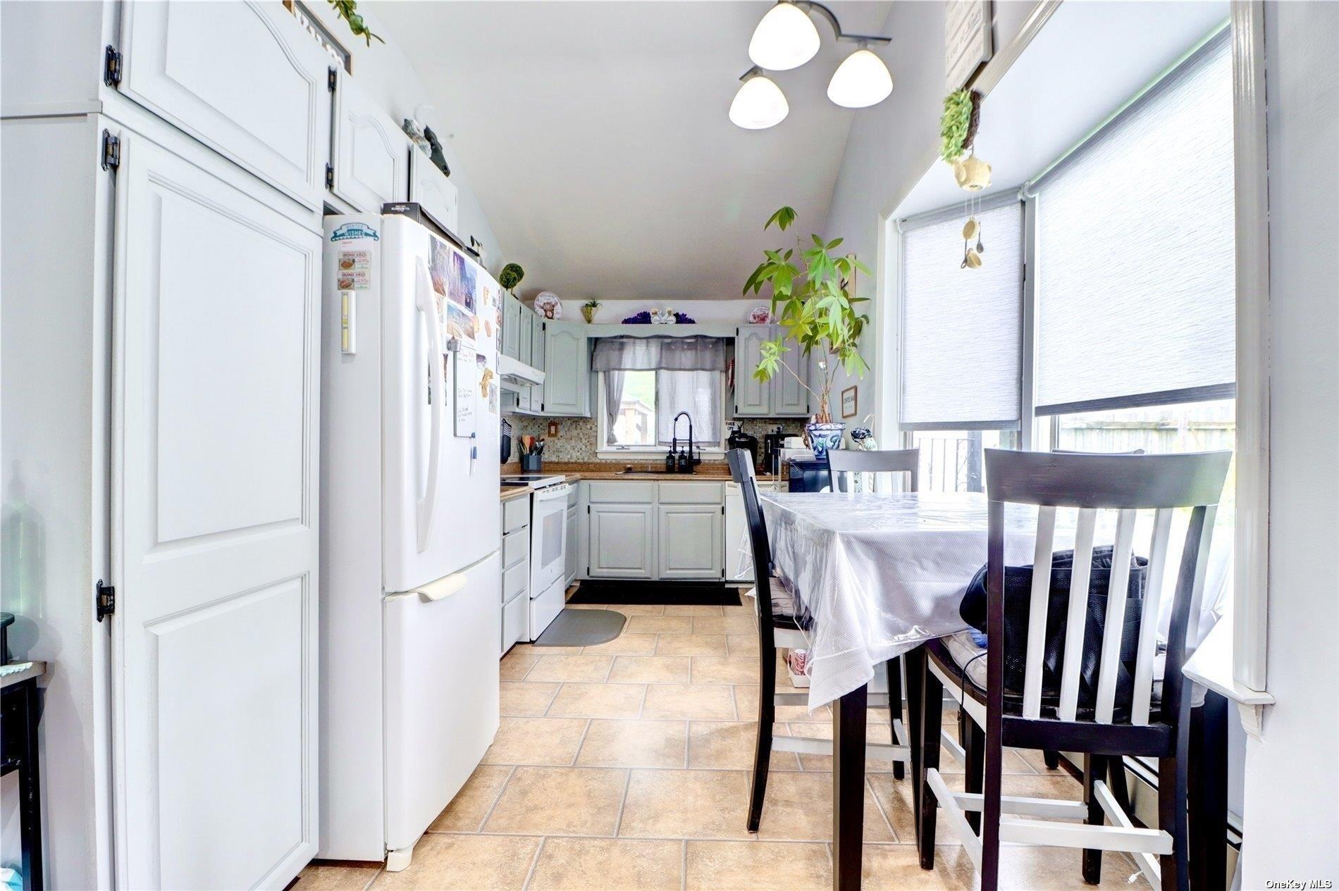 Single Family Cold Spring  Nassau County, NY 11791, MLS-872298-23