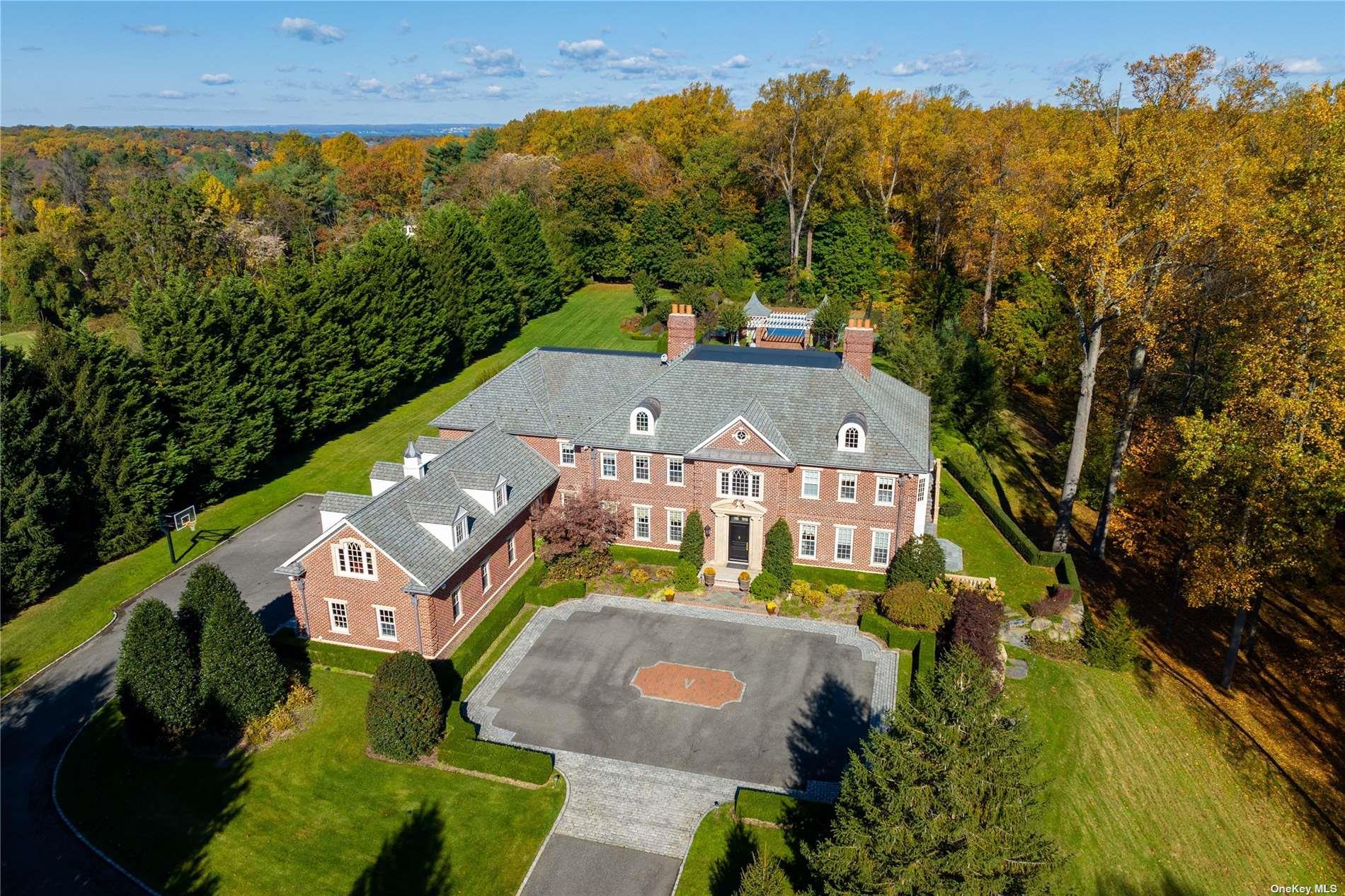 Single Family La Colline  Nassau County, NY 11765, MLS-872301-2
