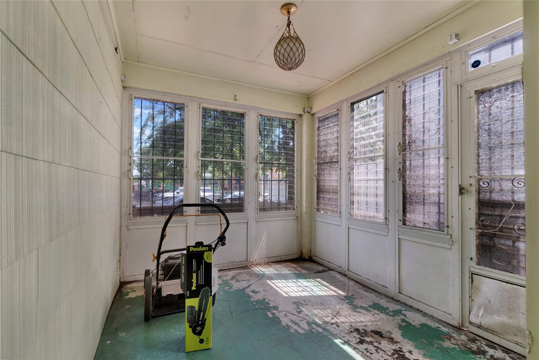 Single Family Mott  Queens, NY 11691, MLS-872309-17