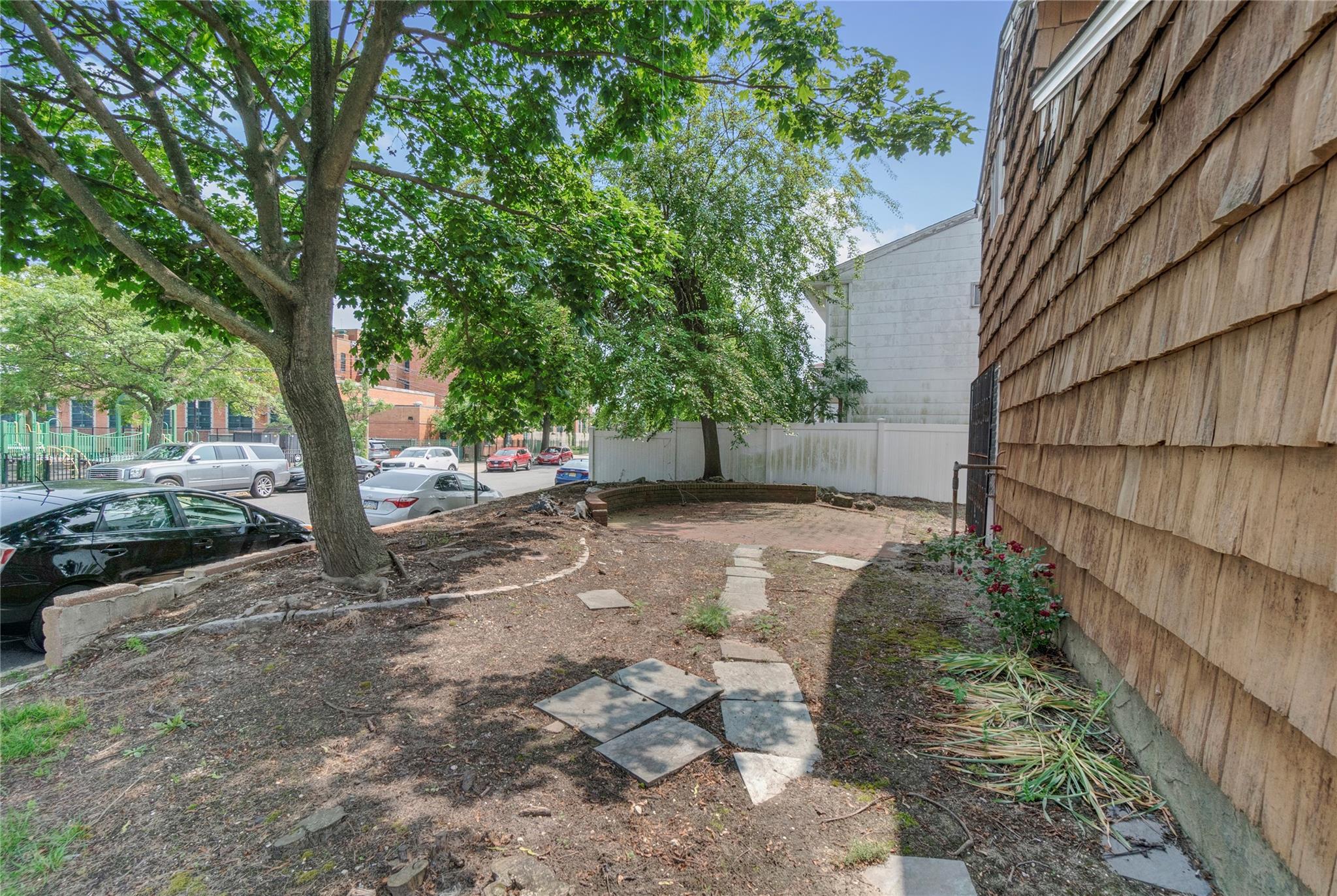 Single Family Mott  Queens, NY 11691, MLS-872309-20