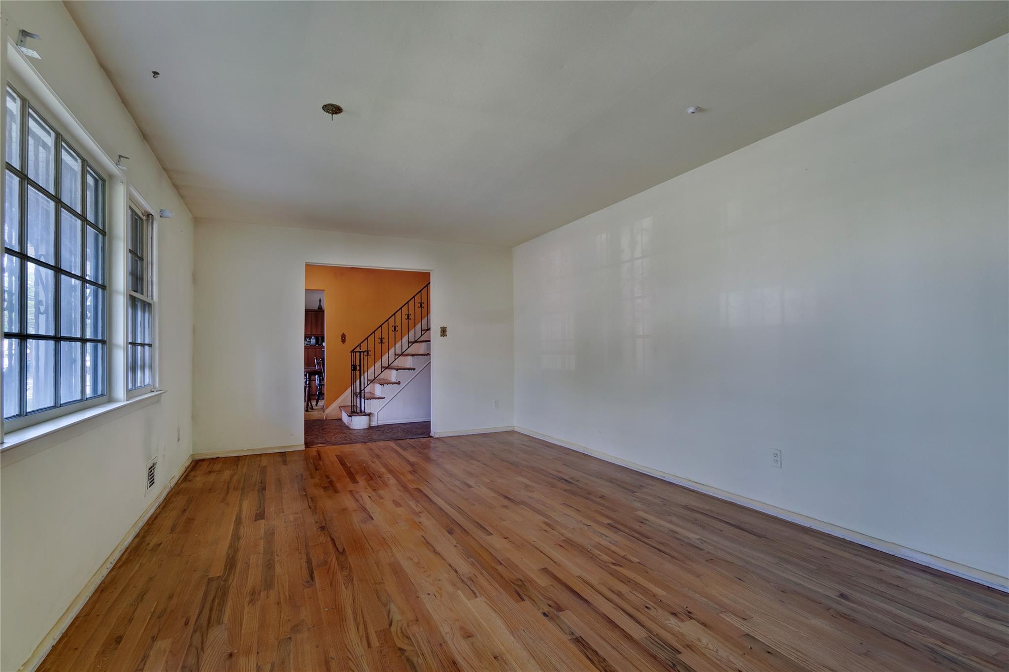 Single Family Mott  Queens, NY 11691, MLS-872309-4