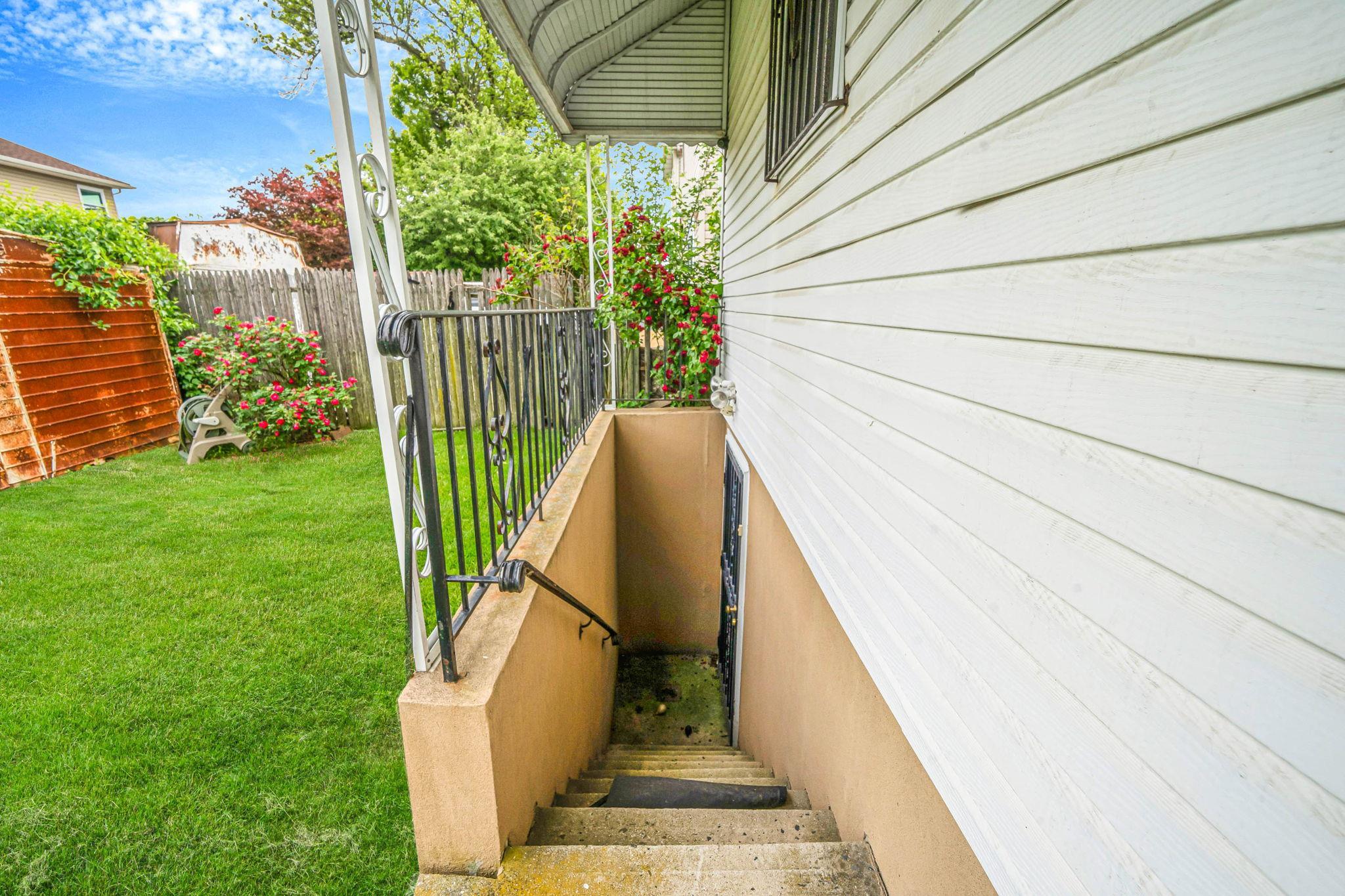 Single Family 159th  Queens, NY 11434, MLS-872318-25