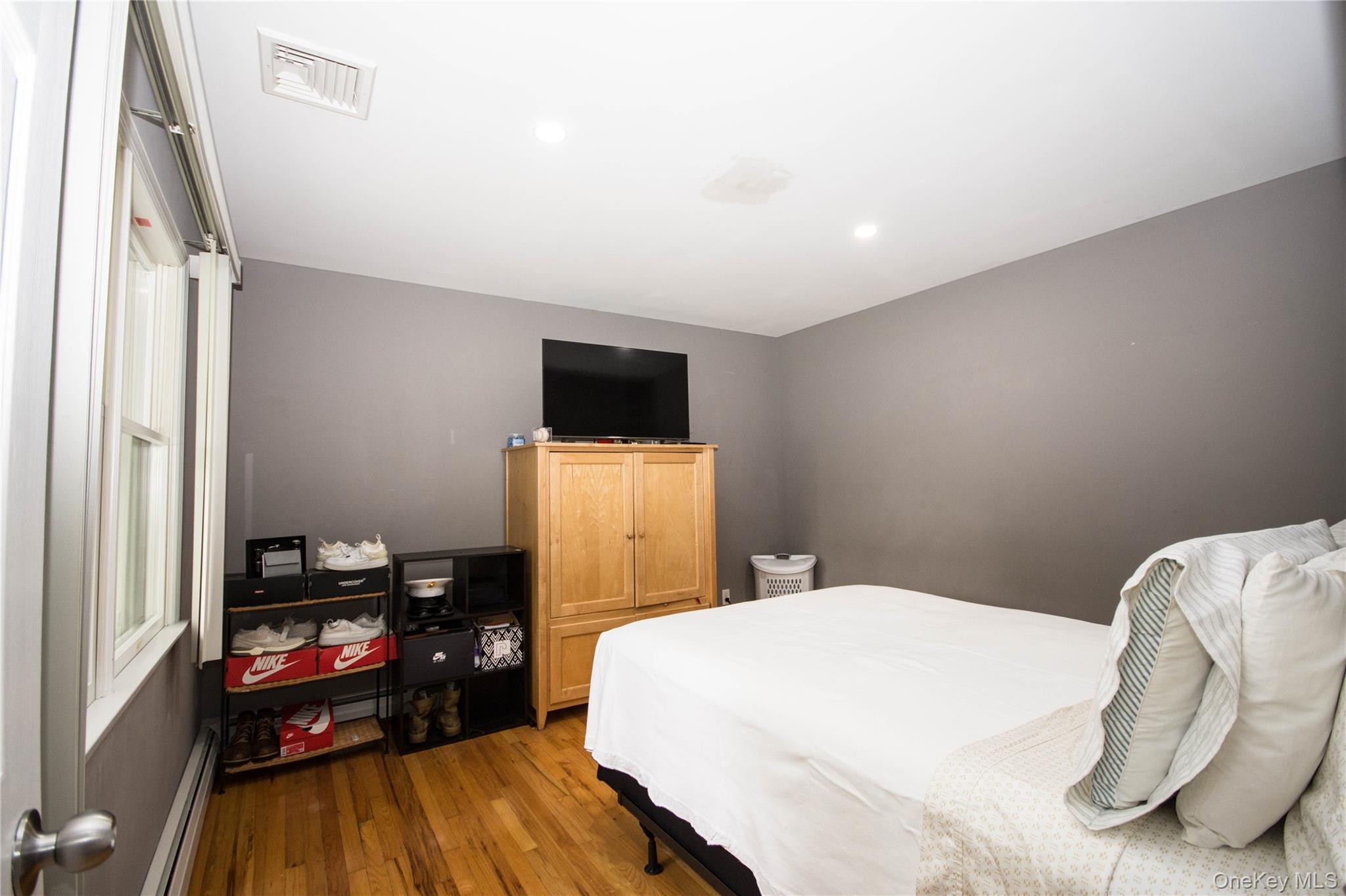Single Family Woods  Suffolk County, NY 11933, MLS-872341-11