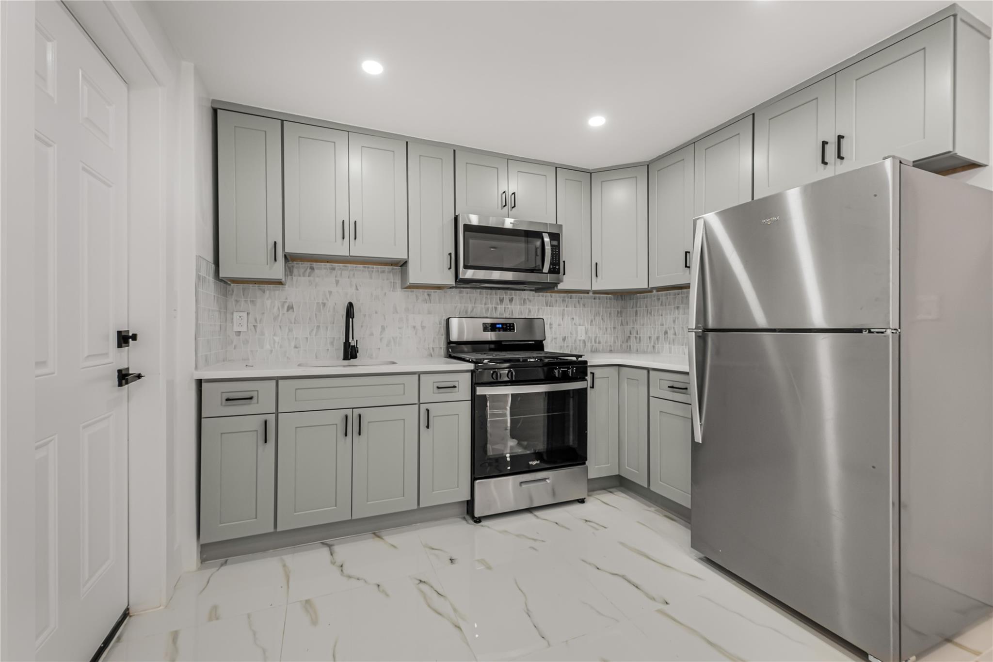 Single Family 80th  Brooklyn, NY 11236, MLS-872351-14