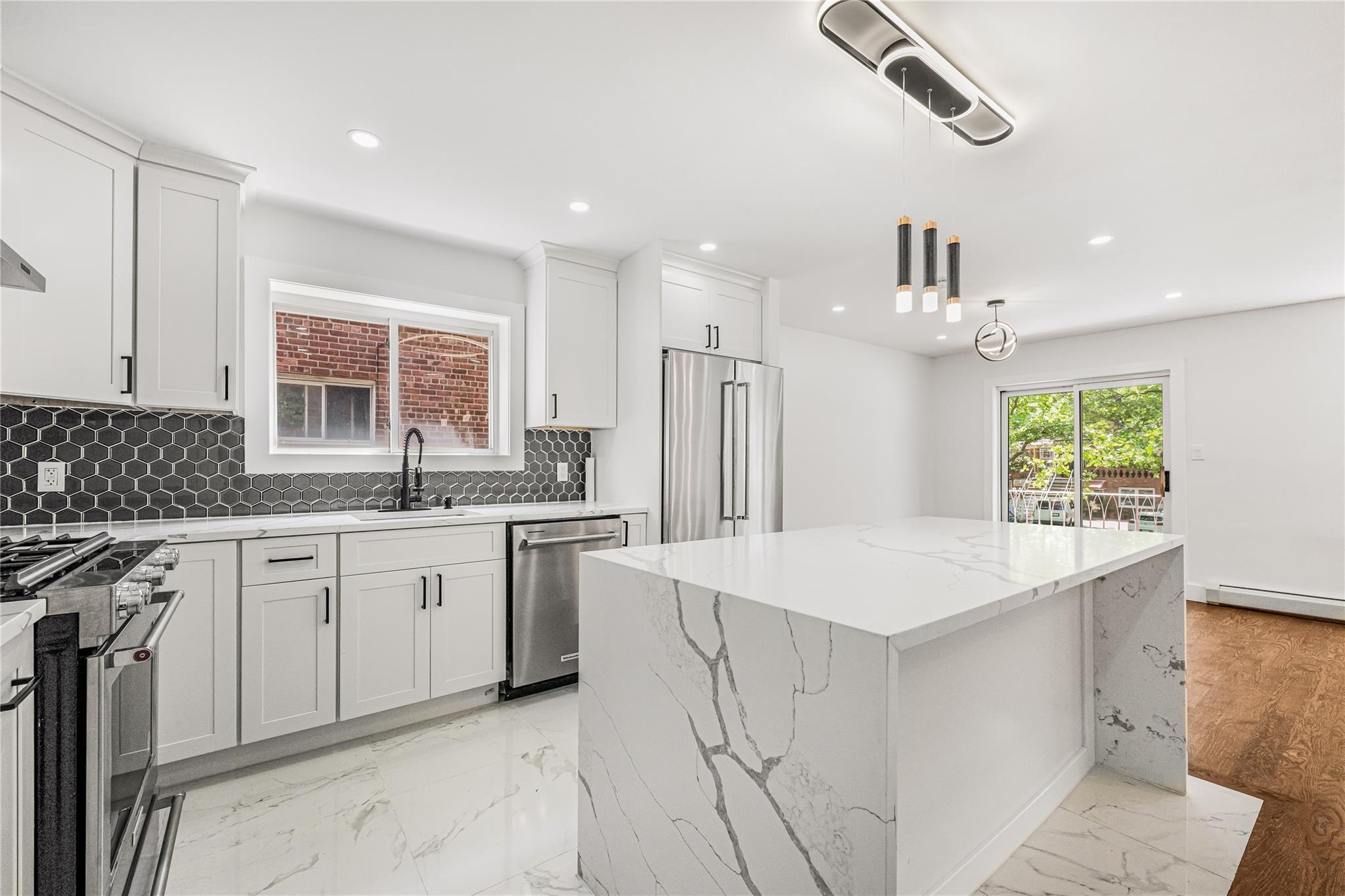 Single Family 80th  Brooklyn, NY 11236, MLS-872351-41