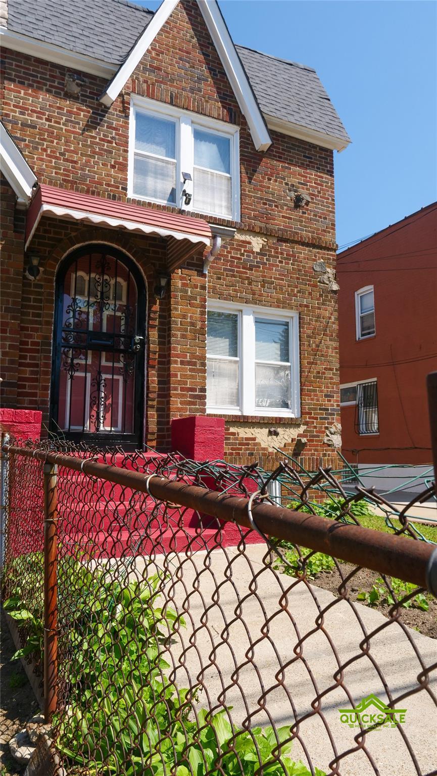 Single Family Murdock  Queens, NY 11412, MLS-872380-3