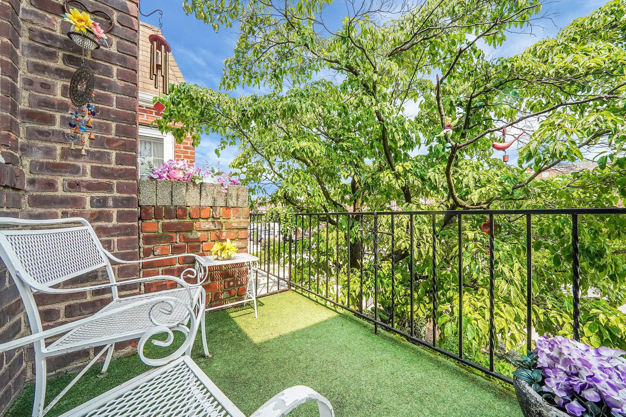 Single Family Avenue M  Brooklyn, NY 11234, MLS-872386-25