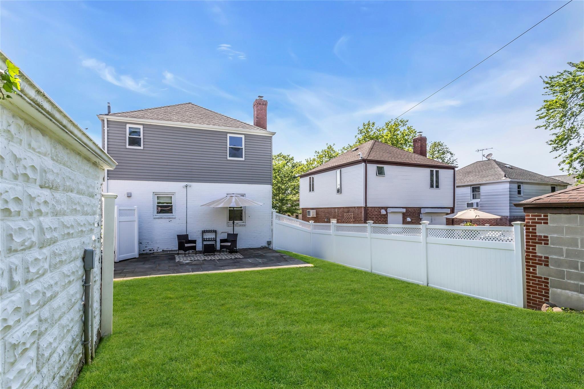 Single Family 211th  Queens, NY 11364, MLS-872400-21