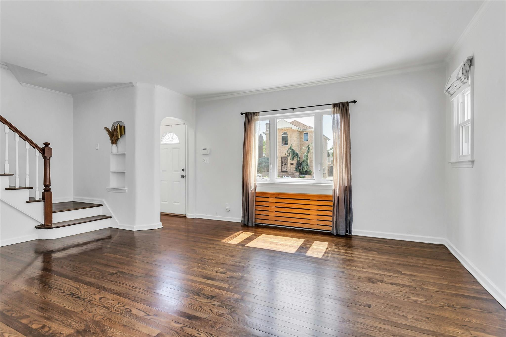 Single Family 211th  Queens, NY 11364, MLS-872400-3