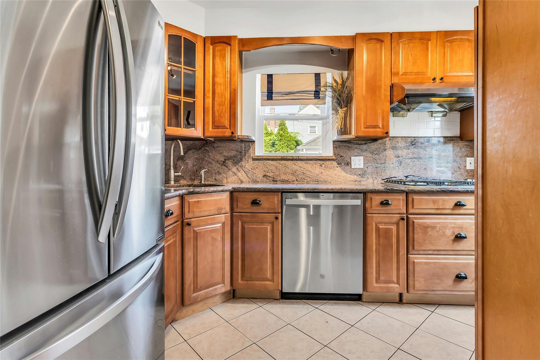Single Family 211th  Queens, NY 11364, MLS-872400-6