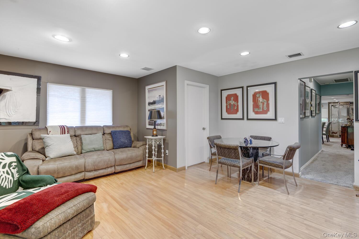 Single Family Locust Nassau County, NY 11577, MLS-872414-9