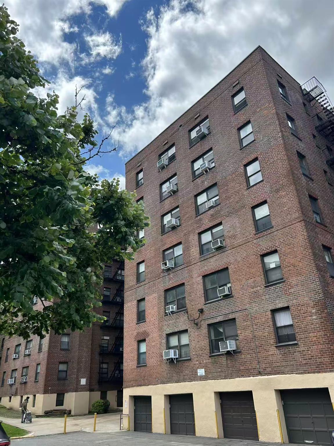 Coop in New York - 141st  Queens, NY 11354