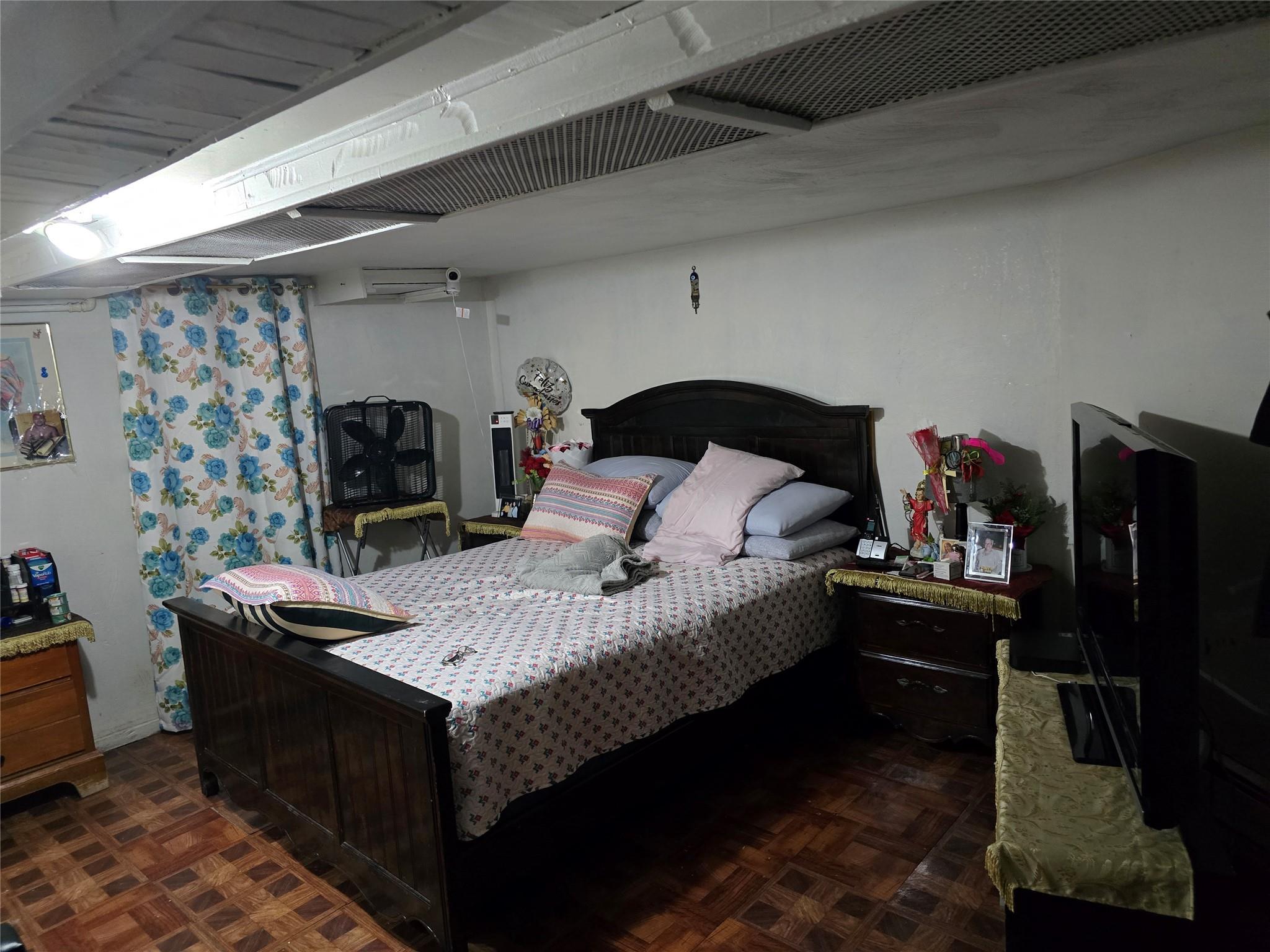 Single Family Lincoln  Brooklyn, NY 11208, MLS-872423-22