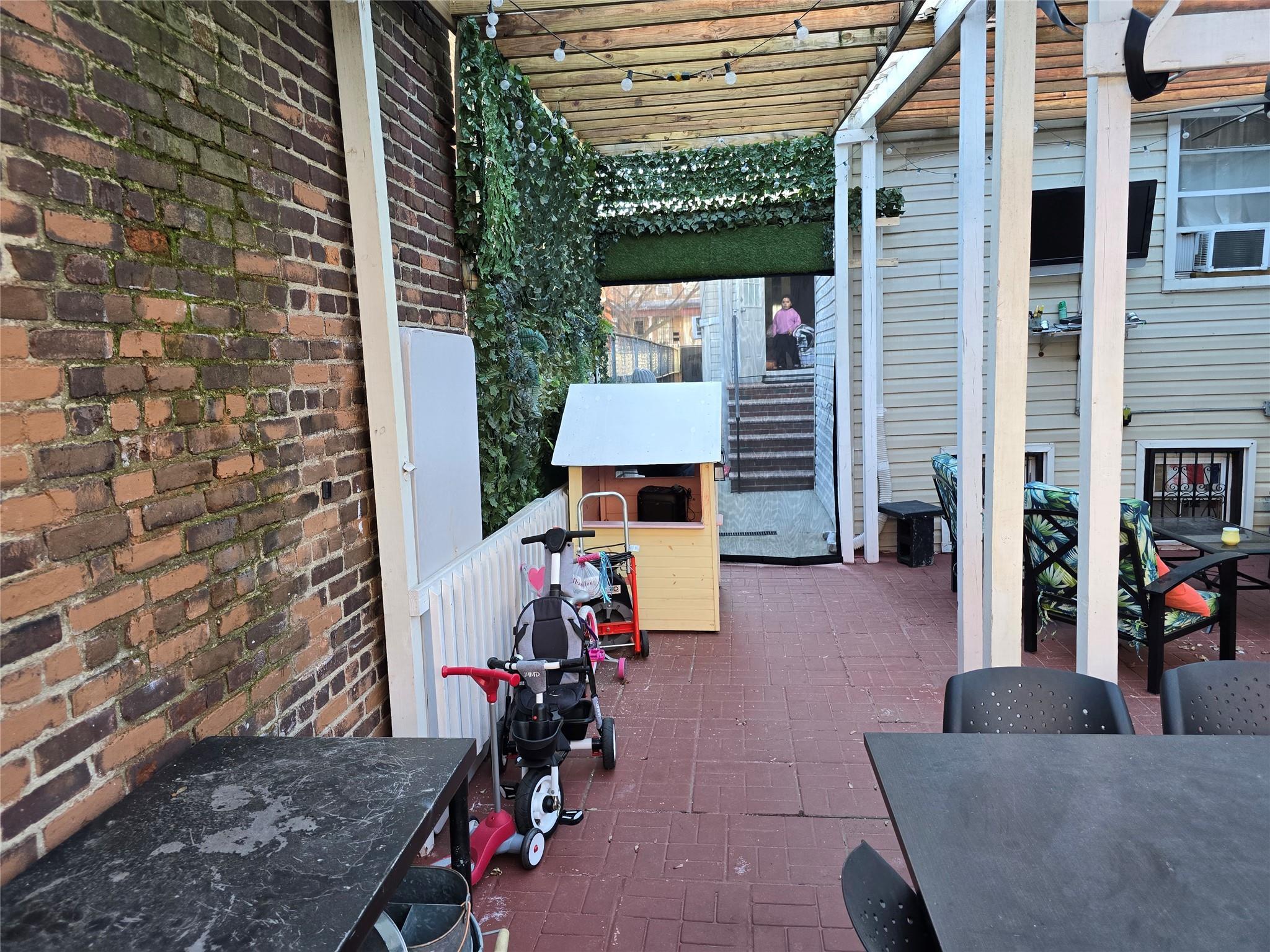 Single Family Lincoln  Brooklyn, NY 11208, MLS-872423-35