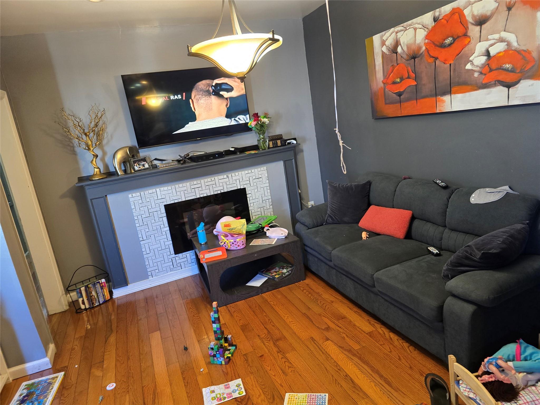 Single Family Lincoln  Brooklyn, NY 11208, MLS-872423-8