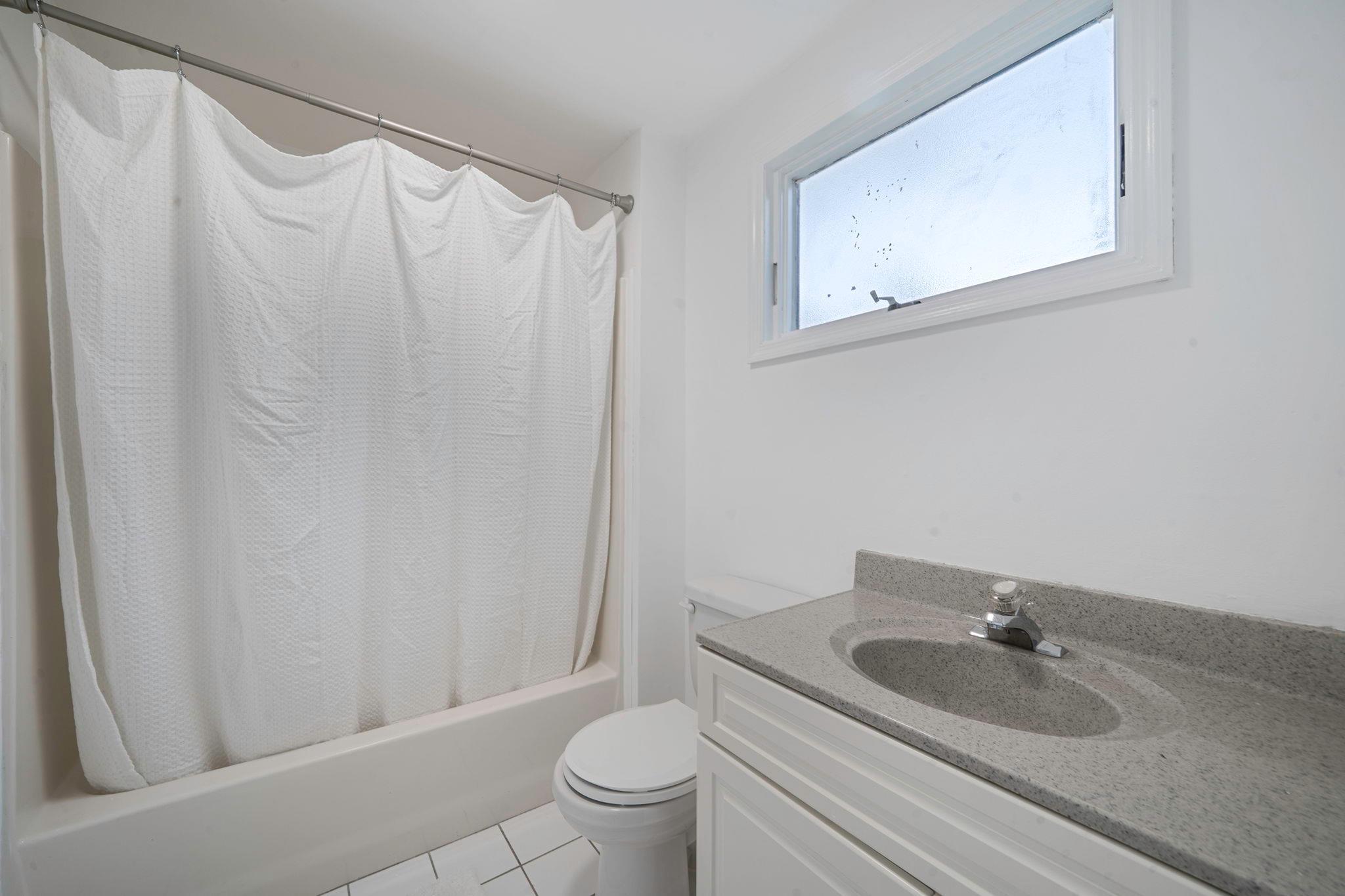 Single Family Greene  Suffolk County, NY 11776, MLS-872428-28