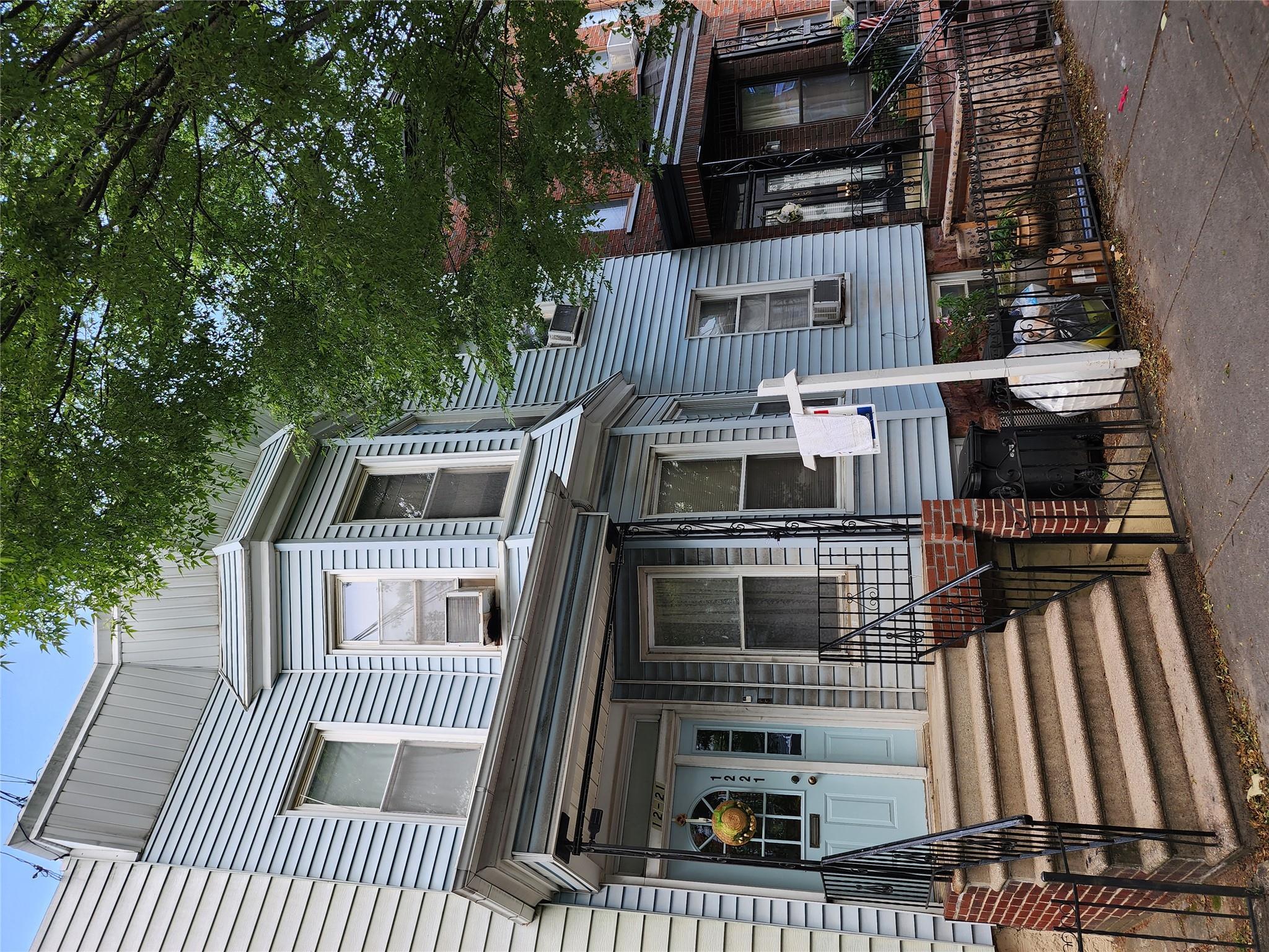 Single Family 30th  Queens, NY 11102, MLS-872487-18