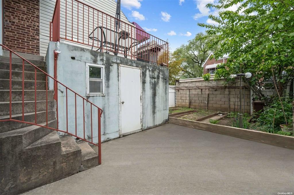 Single Family 69th  Queens, NY 11377, MLS-872511-24