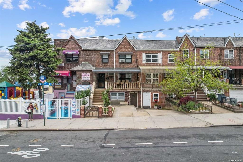Single Family 69th  Queens, NY 11377, MLS-872511-33