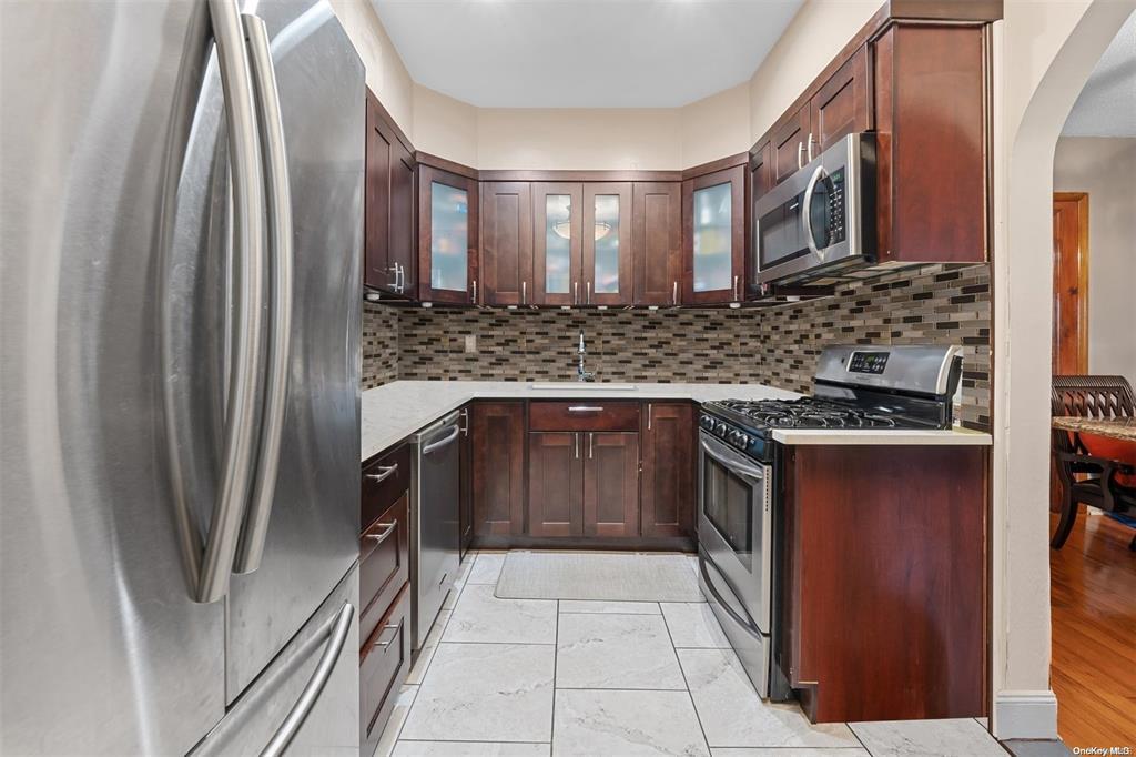 Single Family 69th  Queens, NY 11377, MLS-872511-9