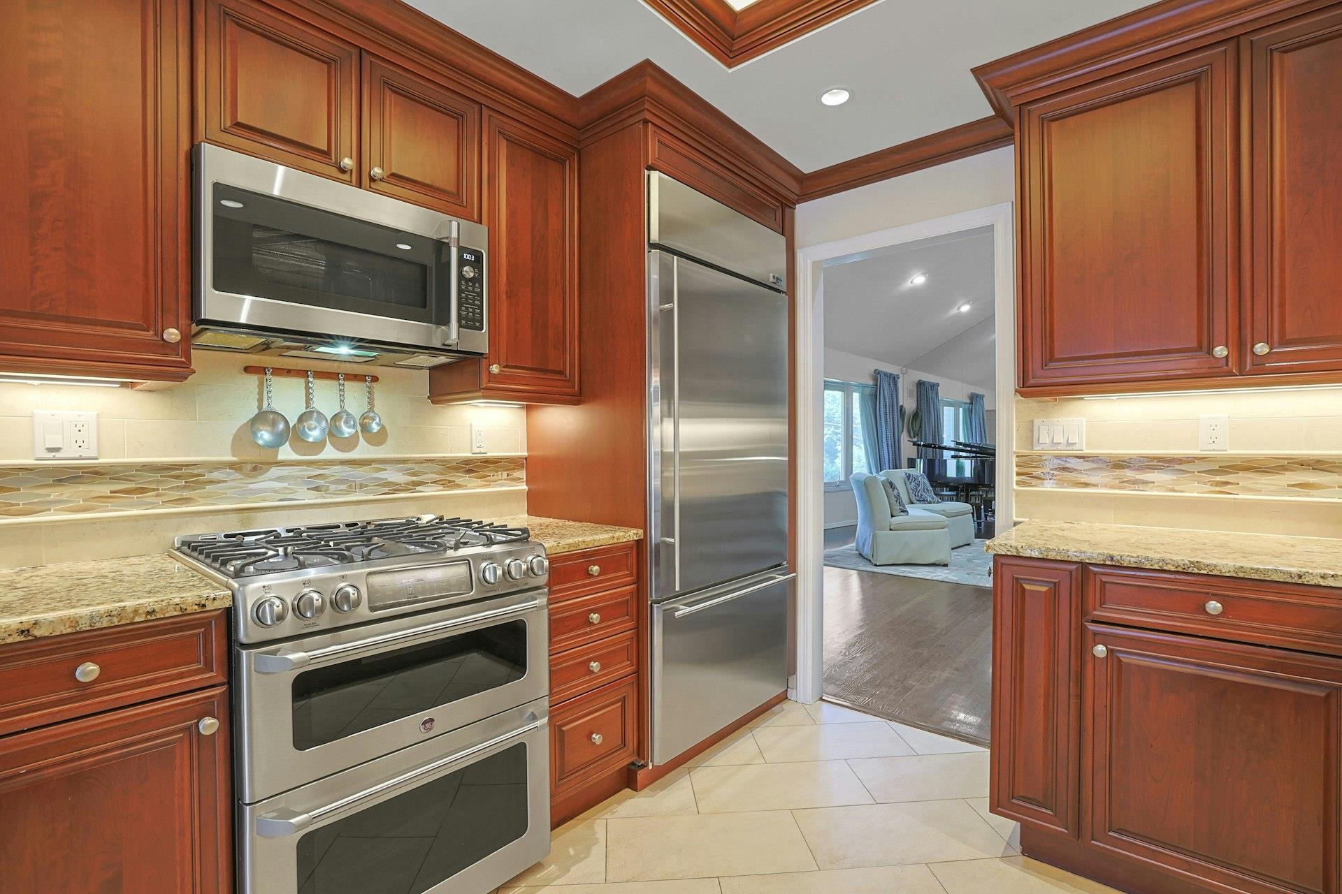 Single Family Hillandale  Westchester County, NY 10804, MLS-872518-11