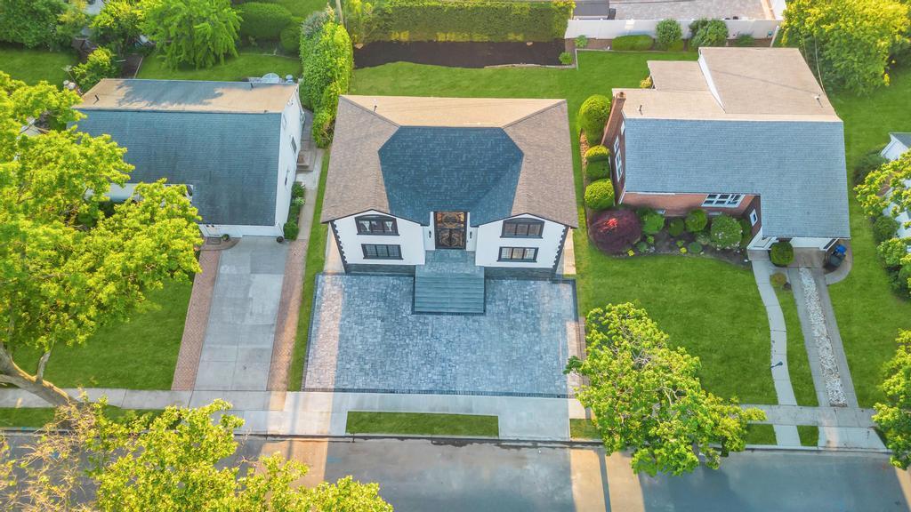 Single Family Elderberry  Nassau County, NY 11581, MLS-872522-2
