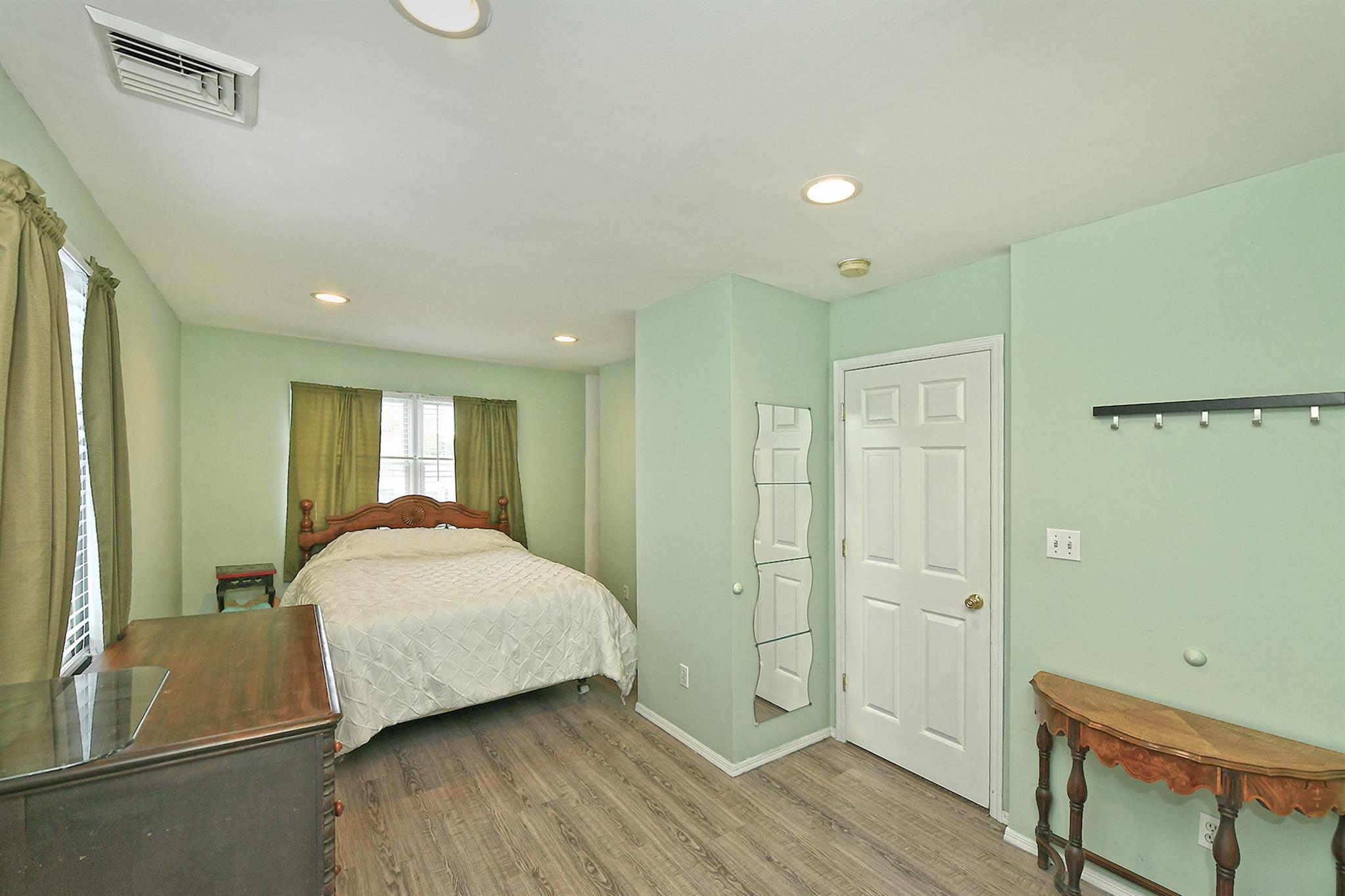Single Family Andrew  Nassau County, NY 11756, MLS-872526-23