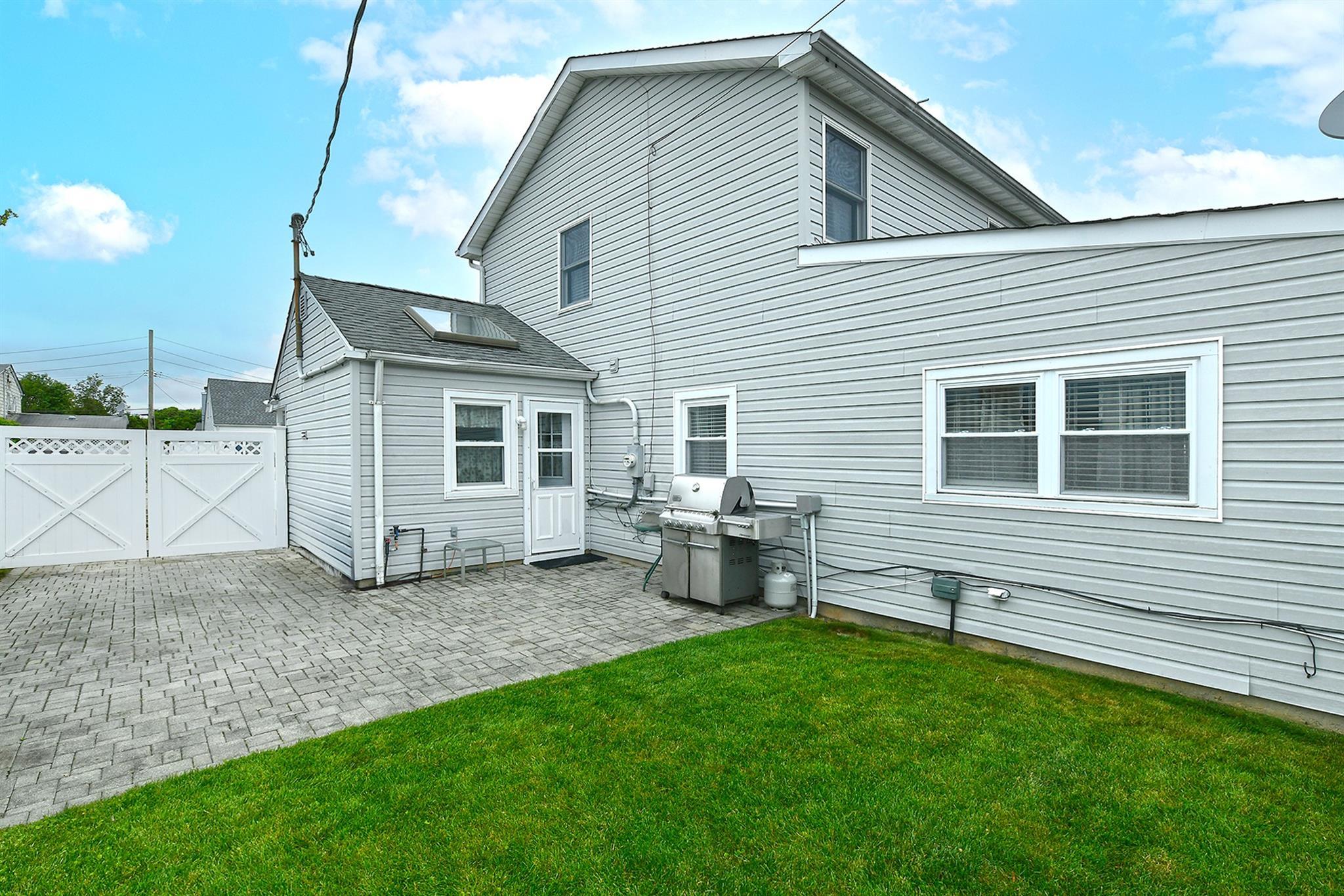 Single Family Andrew  Nassau County, NY 11756, MLS-872526-26