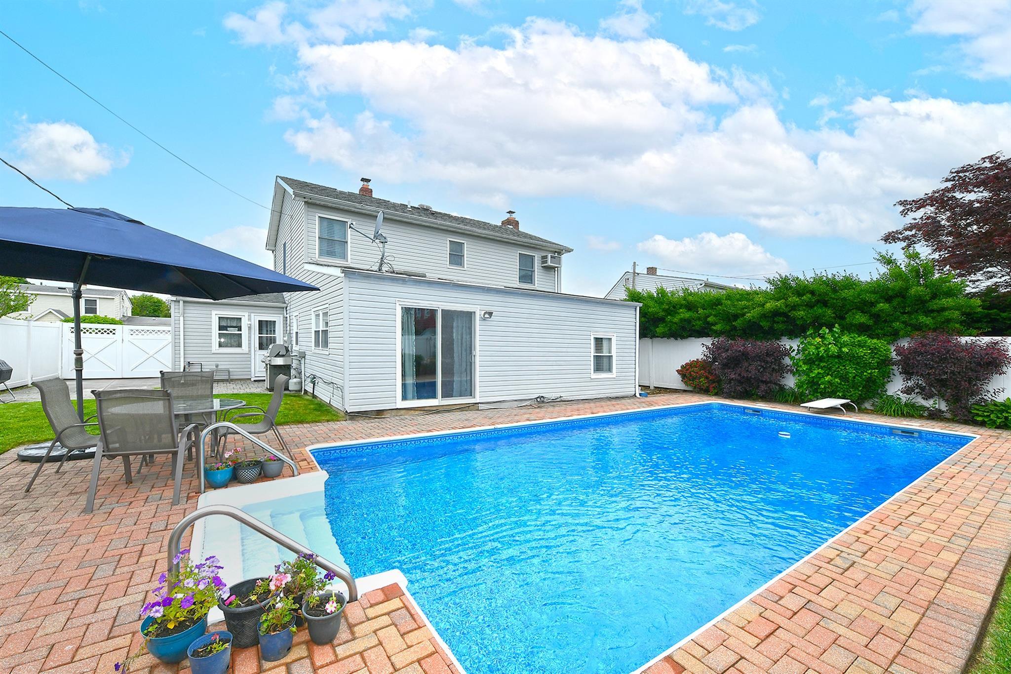Single Family Andrew  Nassau County, NY 11756, MLS-872526-28