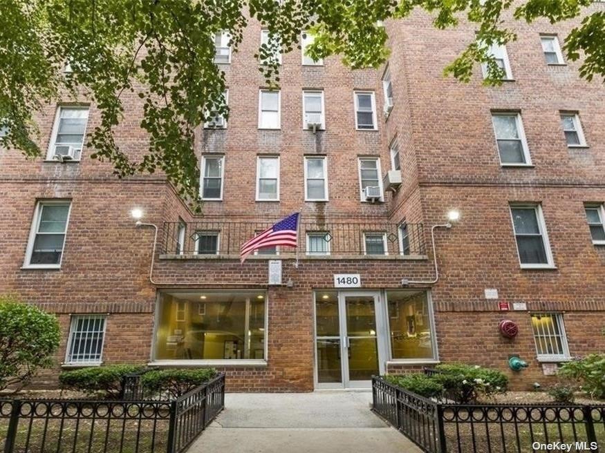 Coop Thieriot Ave  Bronx, NY 10460, MLS-872527-2