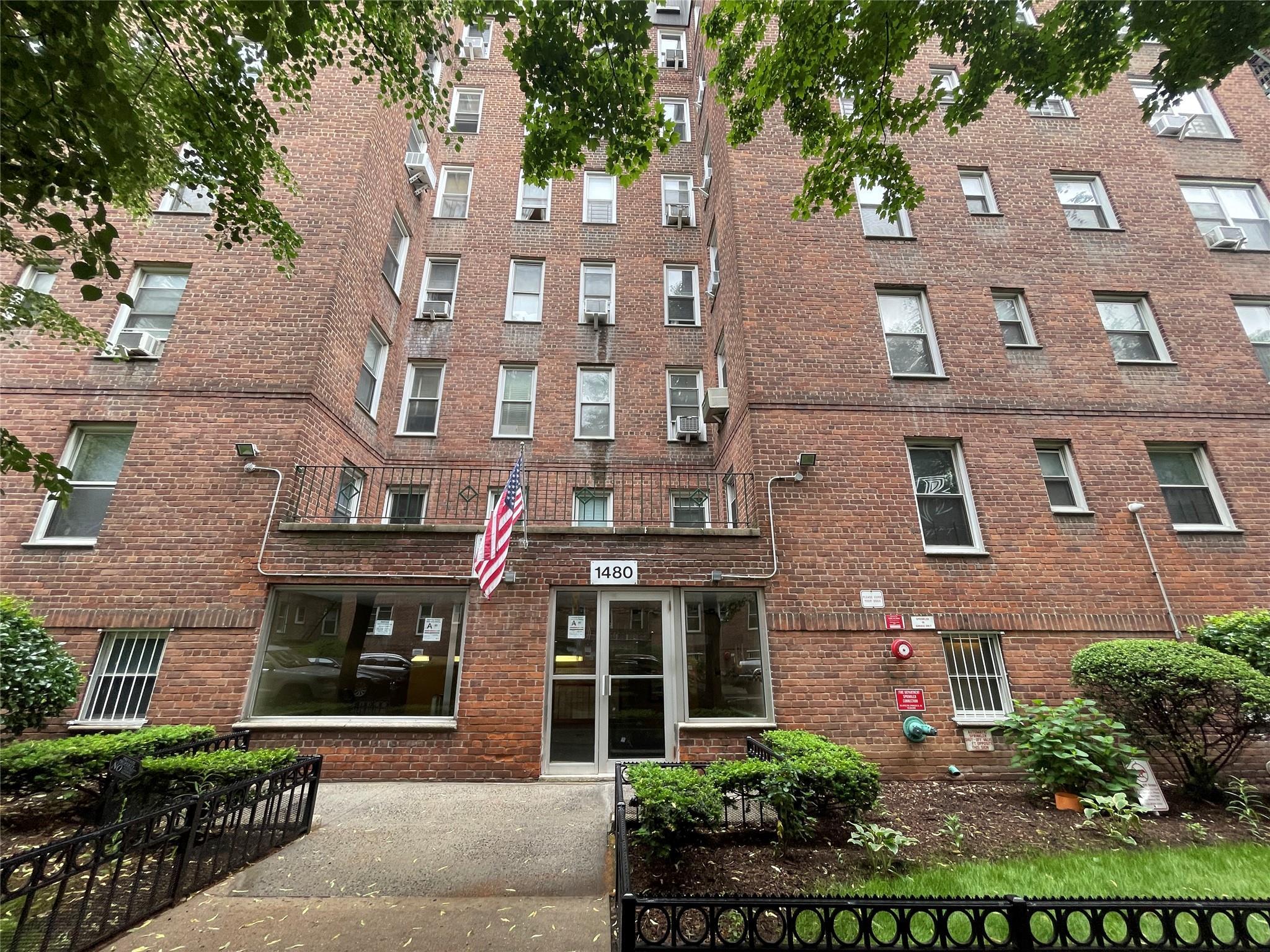 Coop Thieriot Ave  Bronx, NY 10460, MLS-872527-23