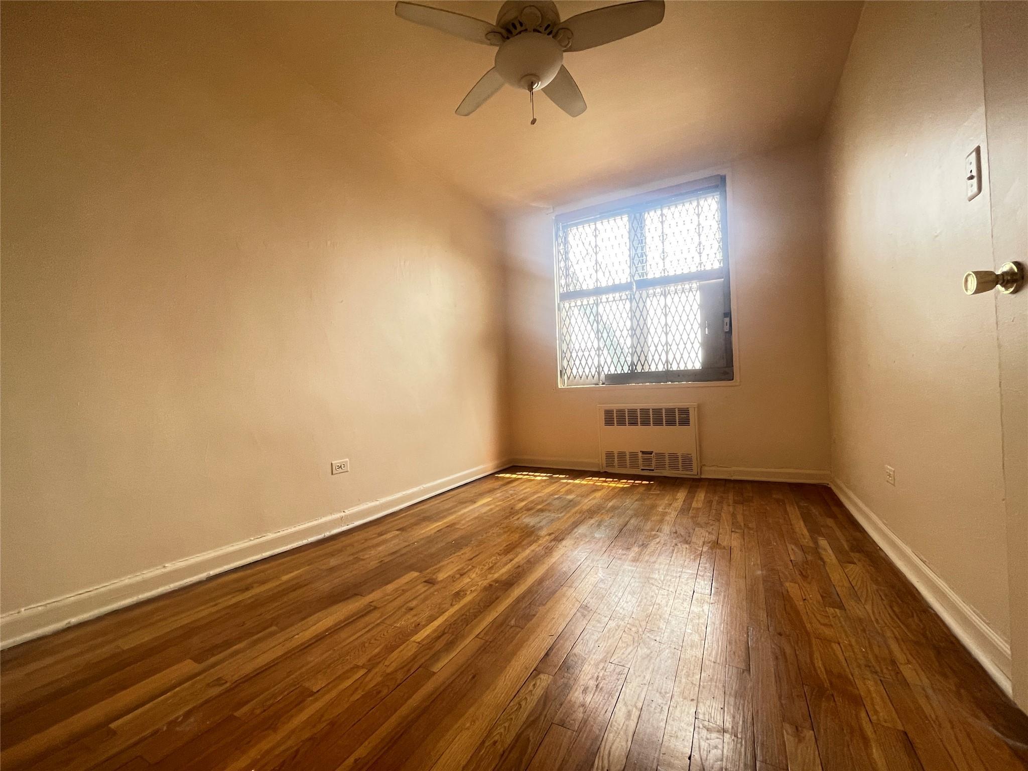 Coop Thieriot Ave  Bronx, NY 10460, MLS-872527-8