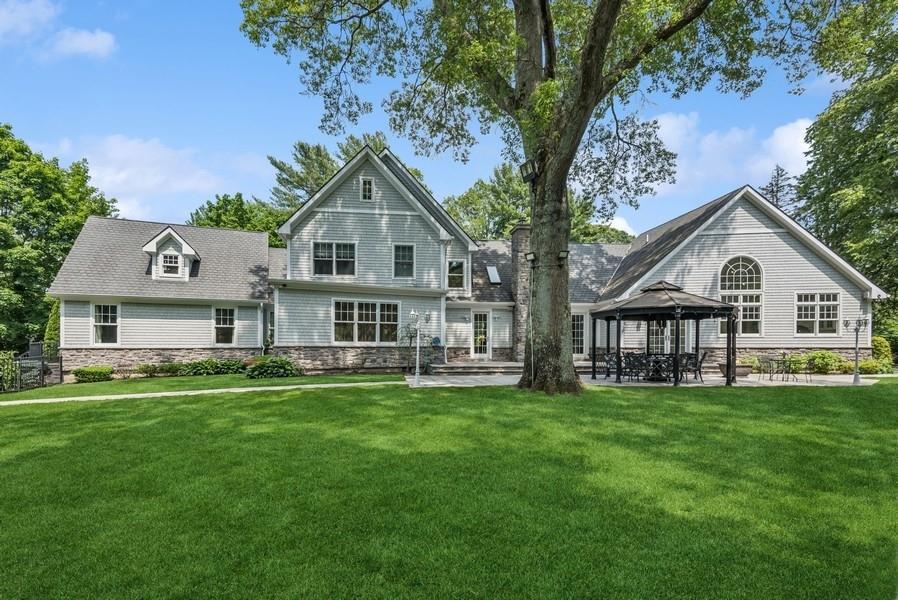 Single Family The Brae  Nassau County, NY 11797, MLS-872528-39