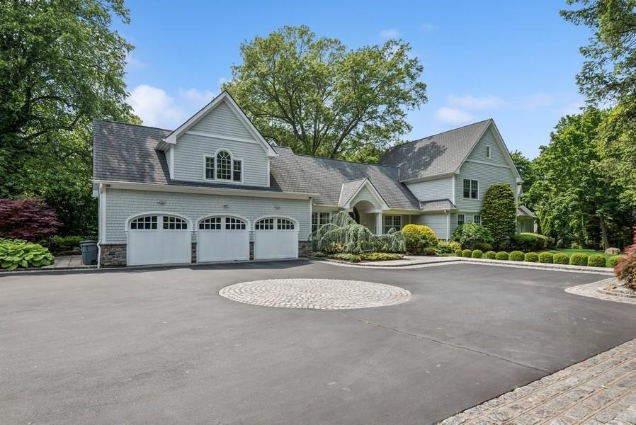 Single Family The Brae  Nassau County, NY 11797, MLS-872528-41