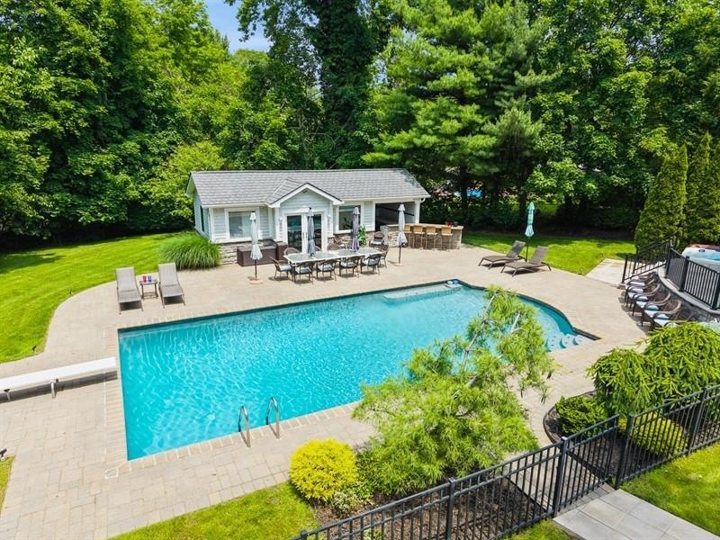 Single Family The Brae  Nassau County, NY 11797, MLS-872528-48