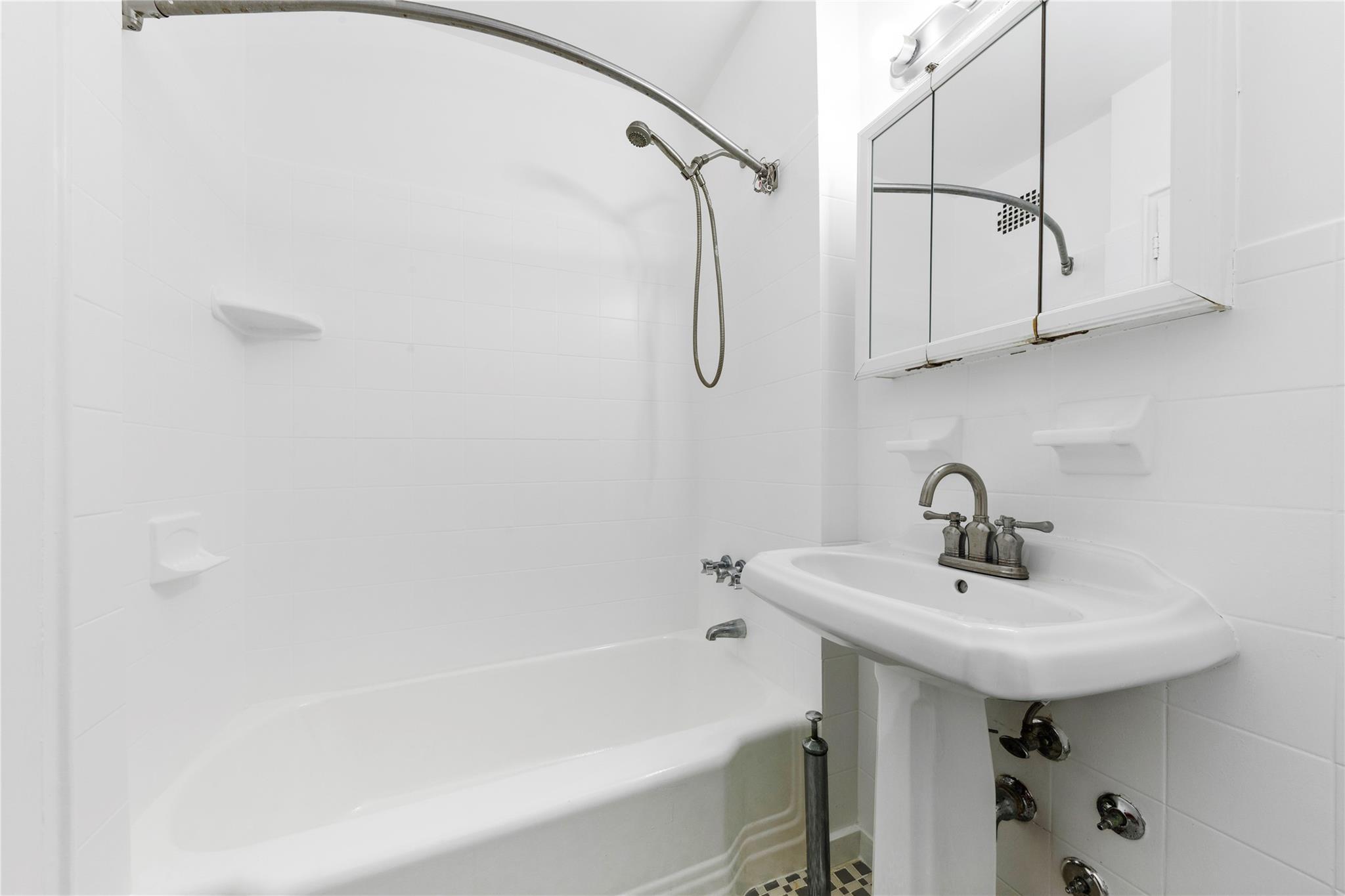 Coop Henry Hudson  Bronx, NY 10471, MLS-872545-8