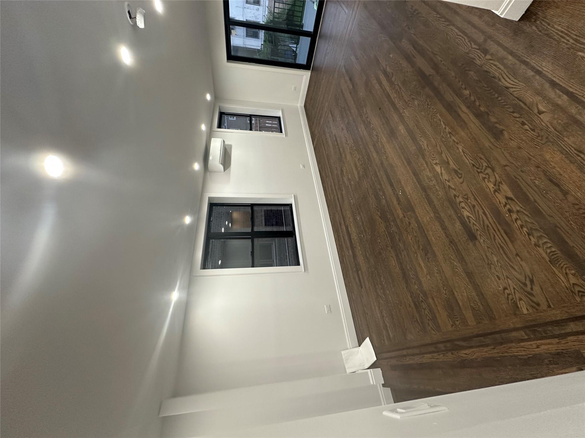 Single Family Tenbroeck Ave  Bronx, NY 10461, MLS-872608-20
