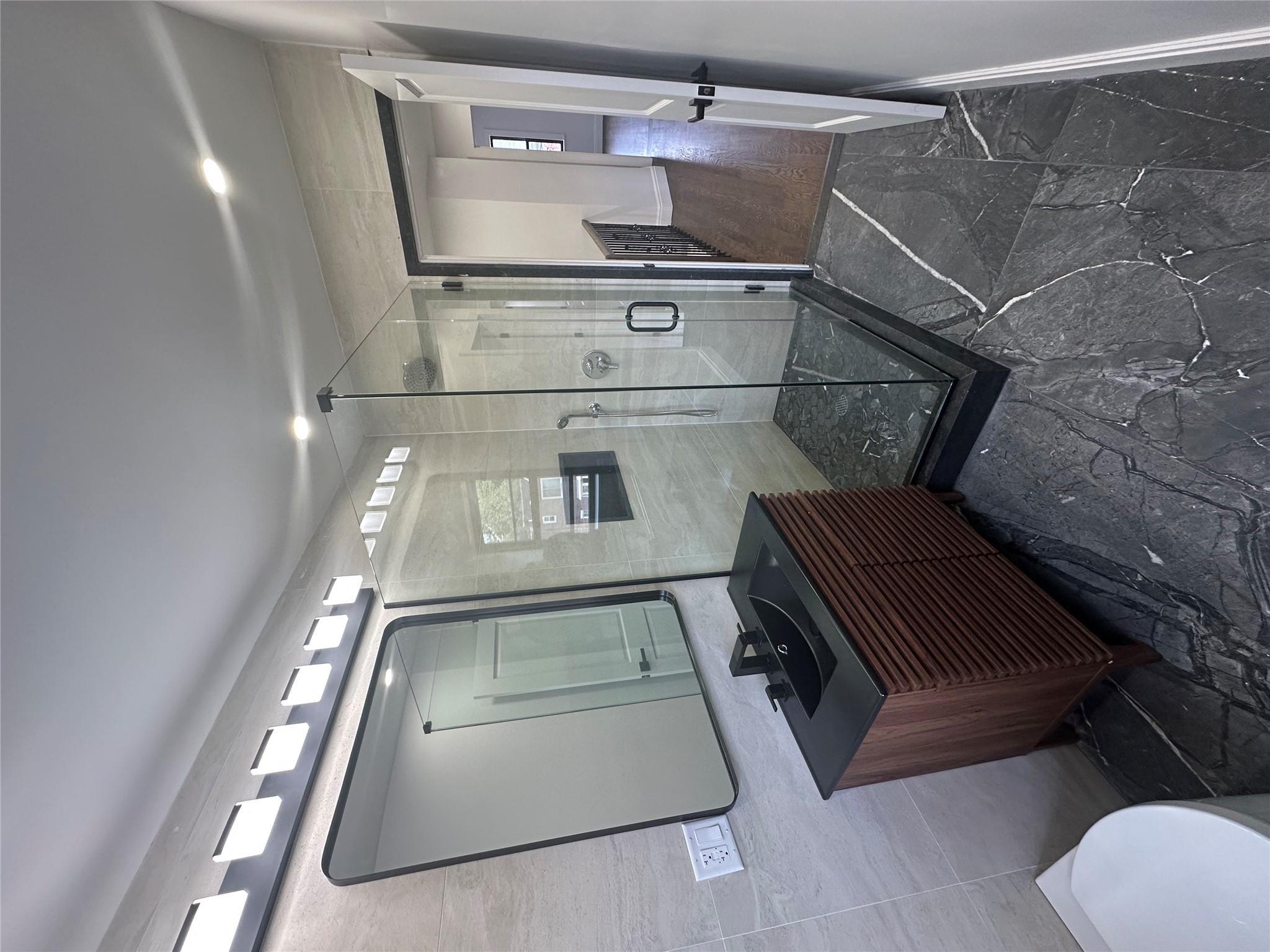 Single Family Tenbroeck Ave  Bronx, NY 10461, MLS-872608-33